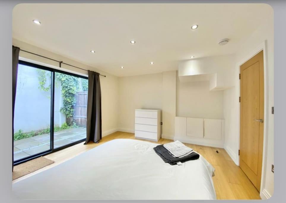 Luxury 4-Bed Apartment With Balcony & Garden, Near Emirates Stadium, 15 Mins To Central London Exterior photo
